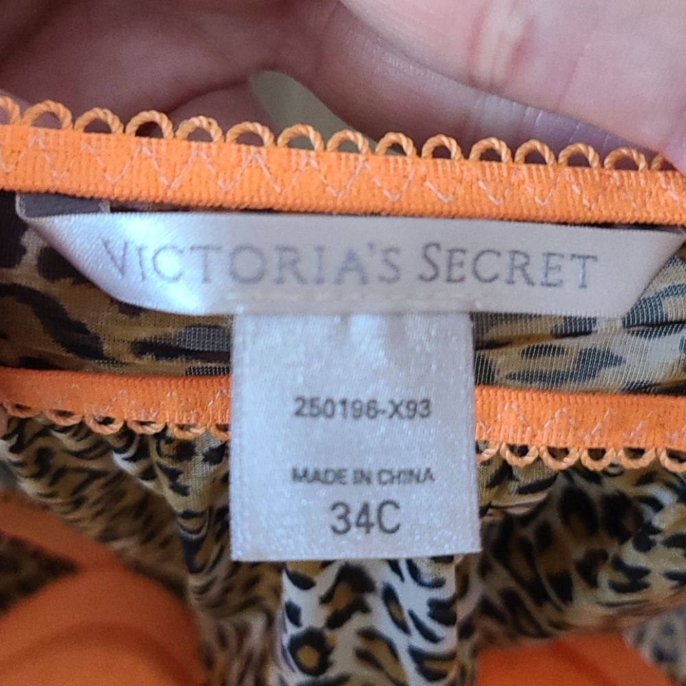 Victoria's Secret Cheetah Set - Picture 11 of 16
